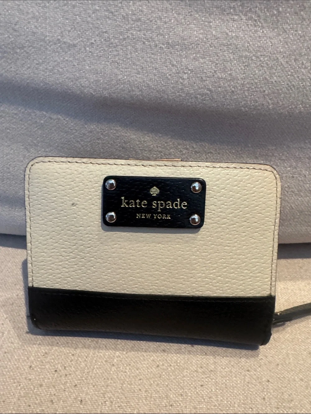 kate spade Black and Cream Two-Tone Compact Wallet